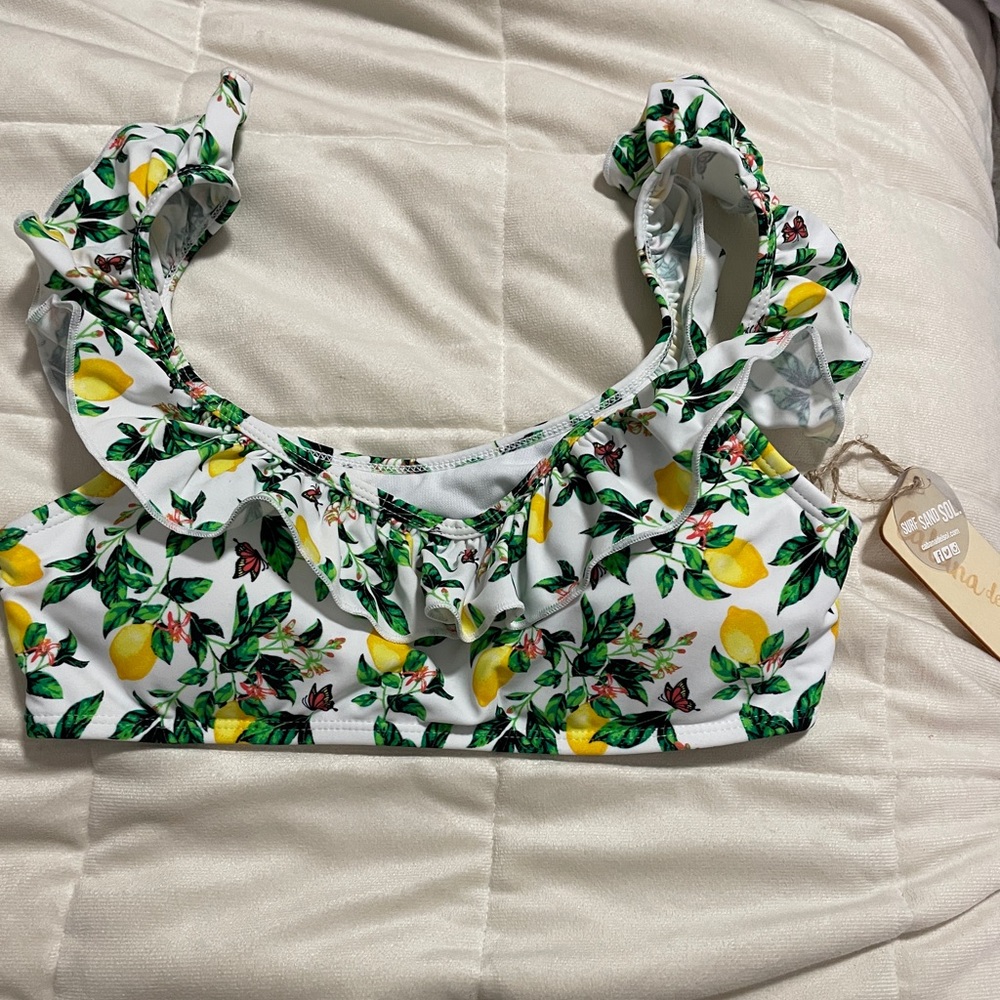 NWT Cabana Del Sol Bathing Suit Top!